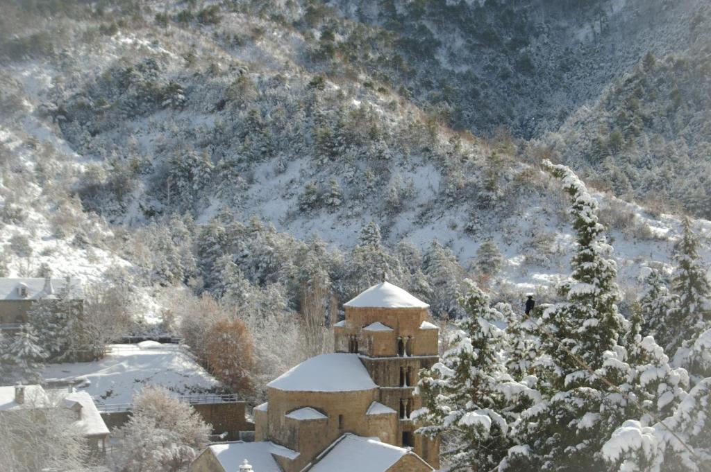 Hosteleria Santa Cruz Santa Cruz de la Serós المظهر الخارجي الصورة